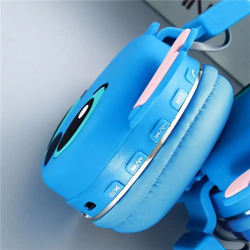 Immersive Wireless Over-Ear Headphones with Noise Cancellation and Built-in Mic